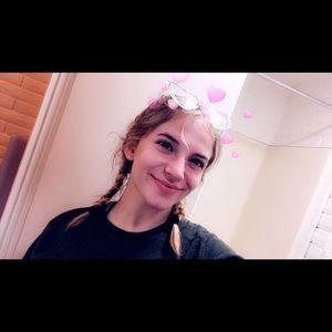 Meet your Posher, Brooke